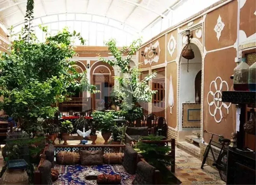 اقامتگاه بوم گردی خشت آباد