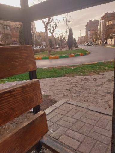 ایستگاه اتوبوس هدایت 16