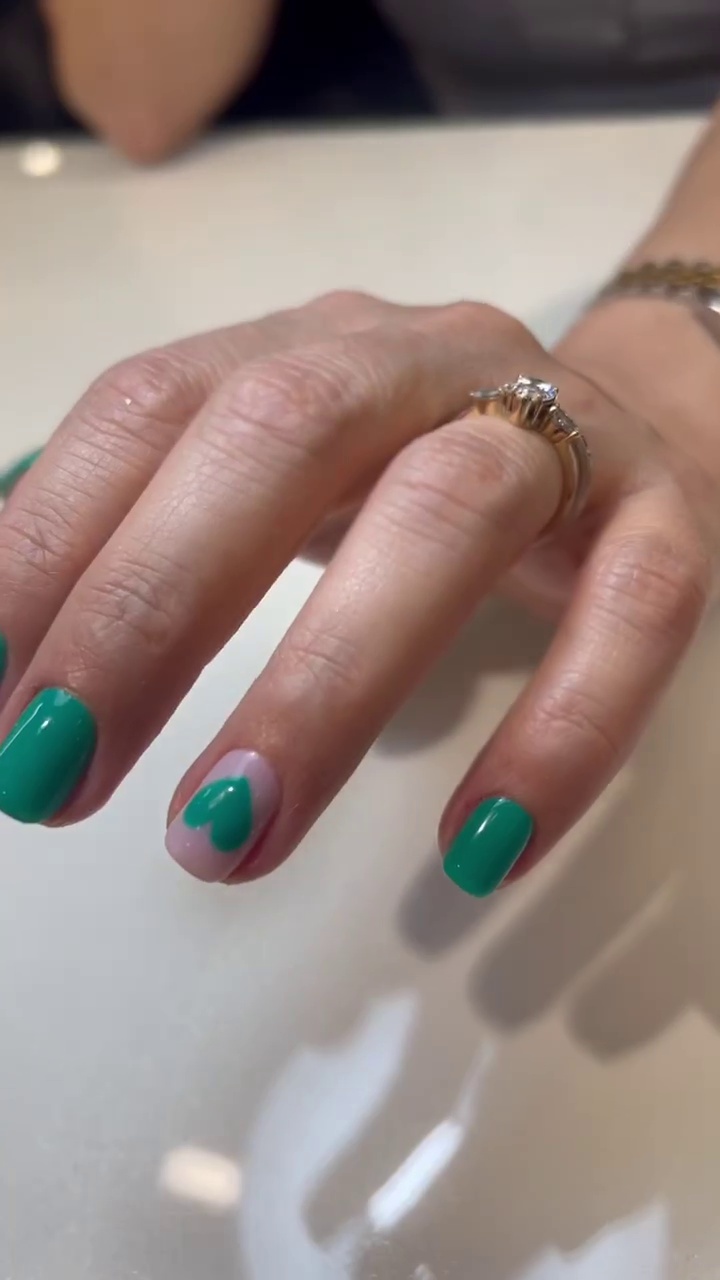 سالن زیبایی سانا اصغری