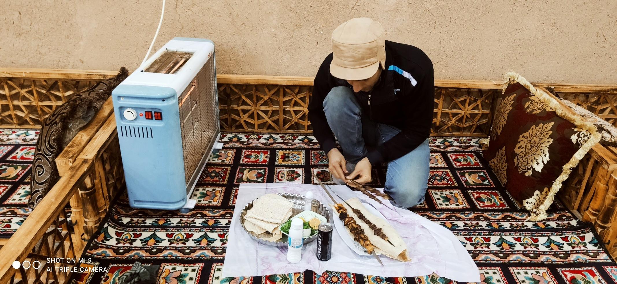 رستوران سنتی و دیزی سرای ناردون