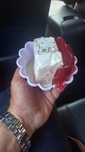 بستنی حاج حسین