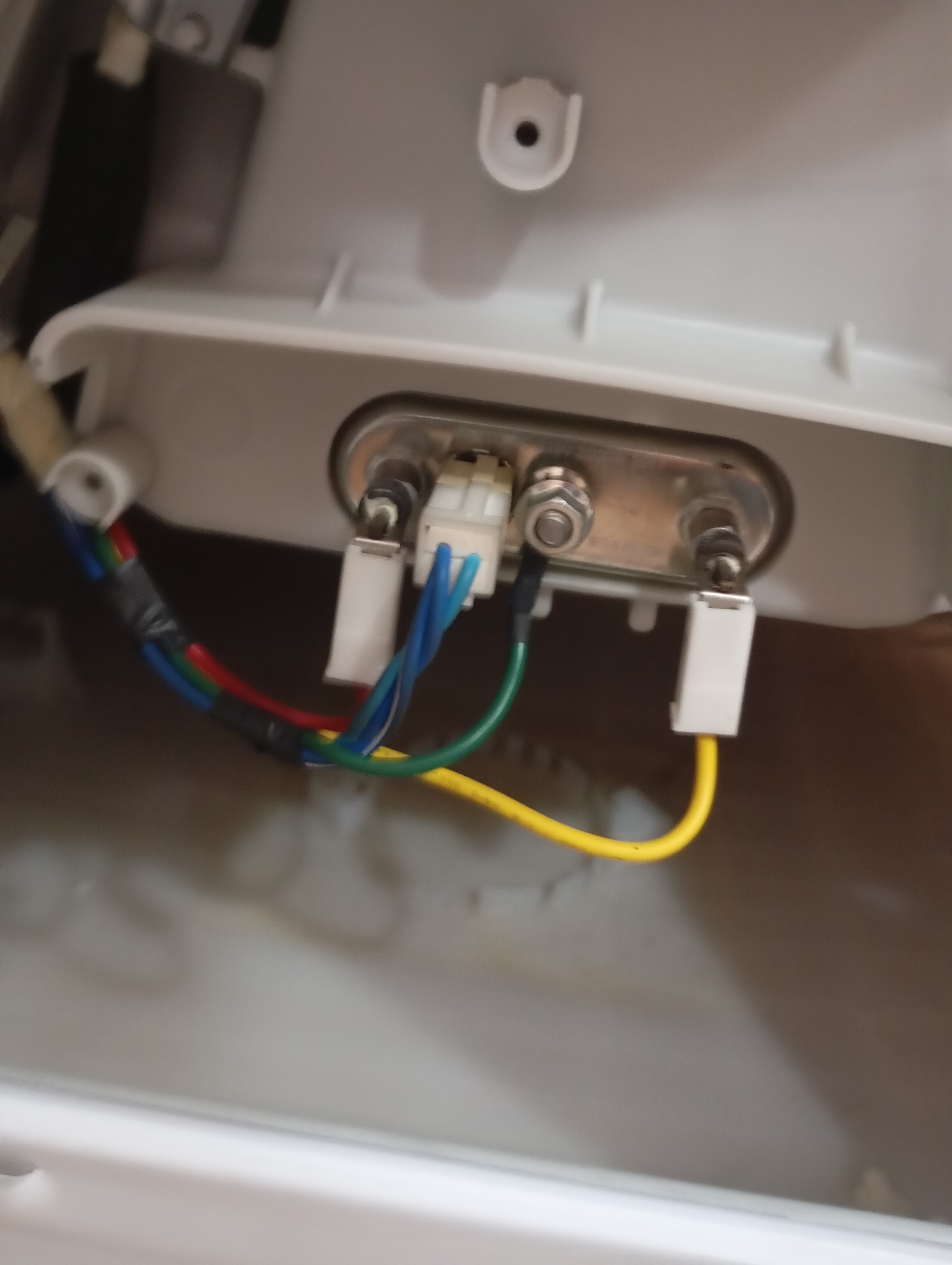 تعمیر انواع یخچال فریزر و لباسشویی شجاعی