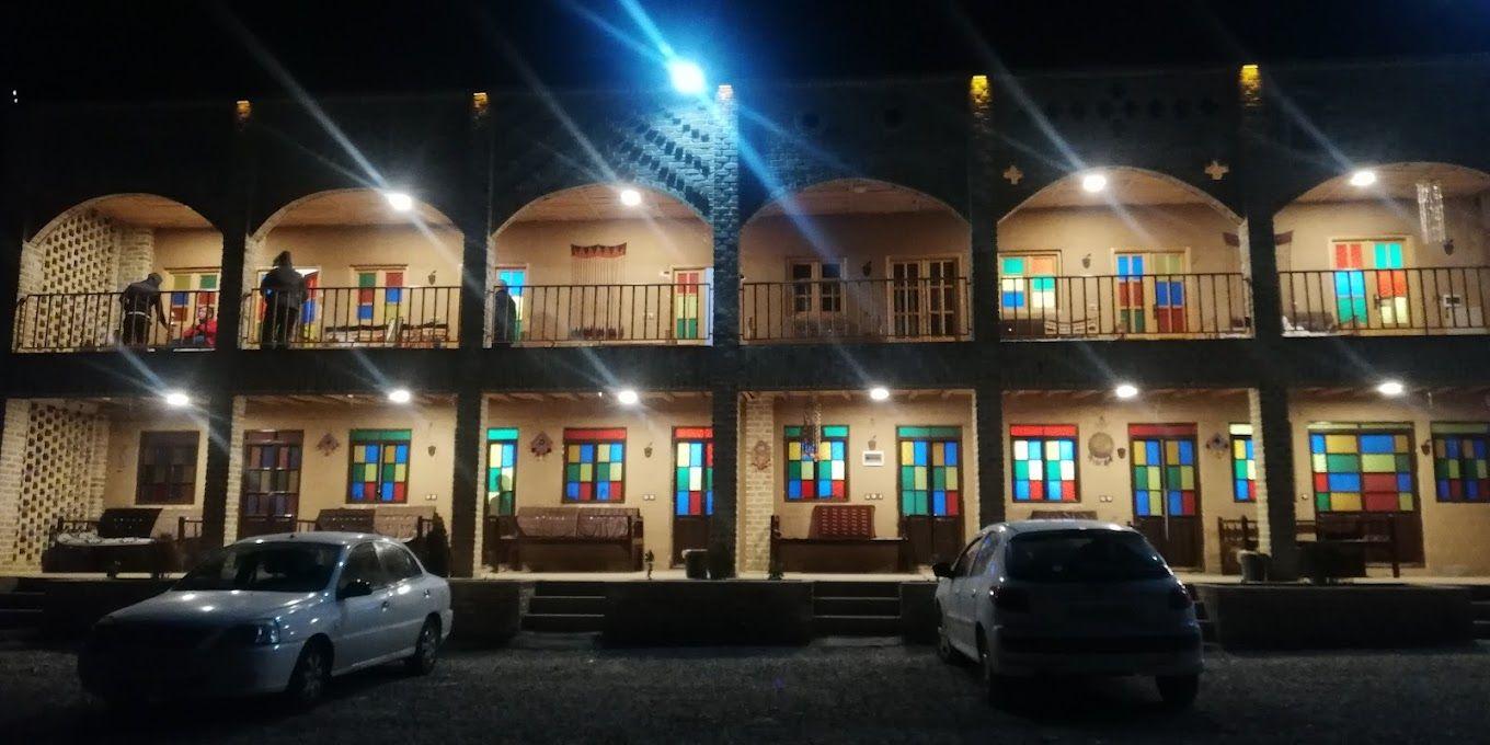 اقامتگاه بوم گردی بلوط تاف کاسیت