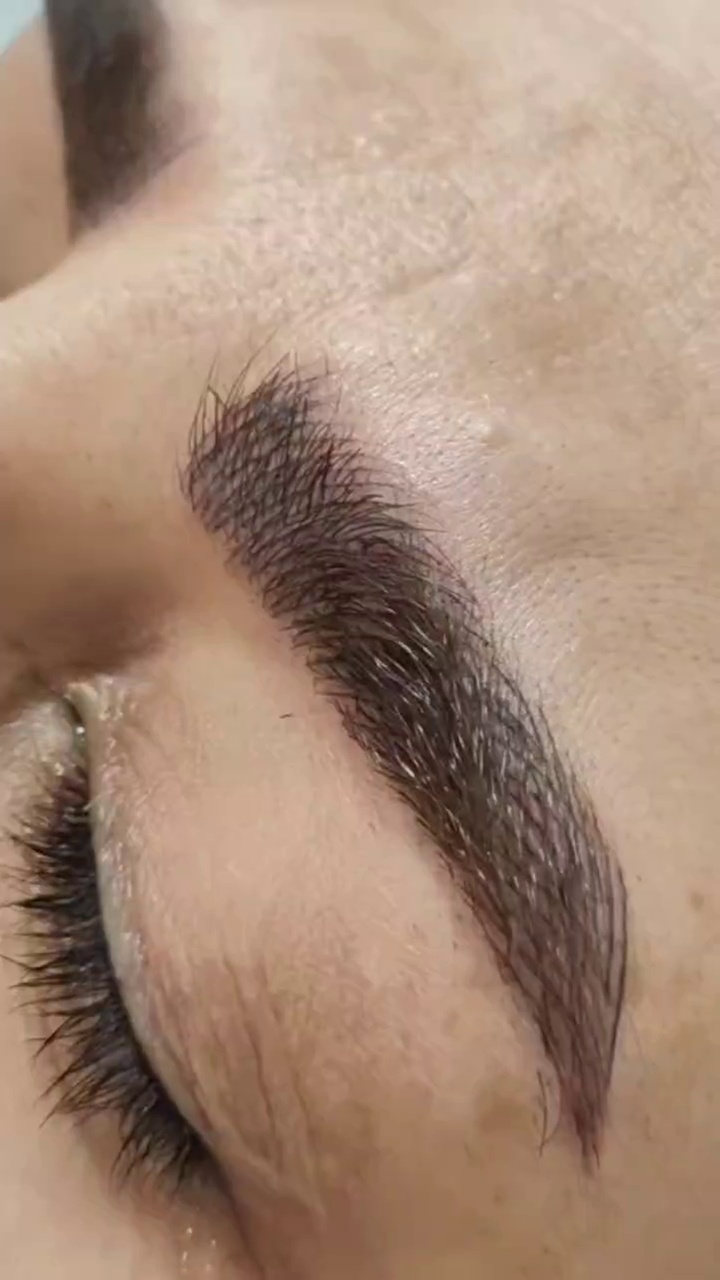 میکروبلیدینگ حرفه ای مریم قلی پور