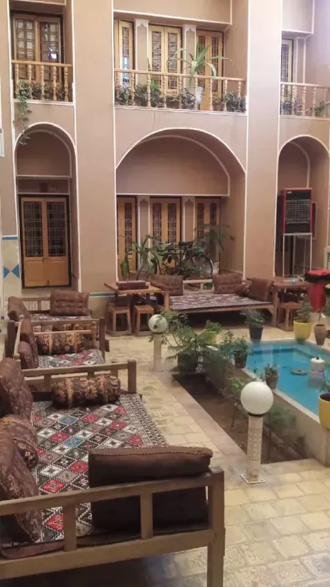 اقامتگاه سنتی الماس یزد