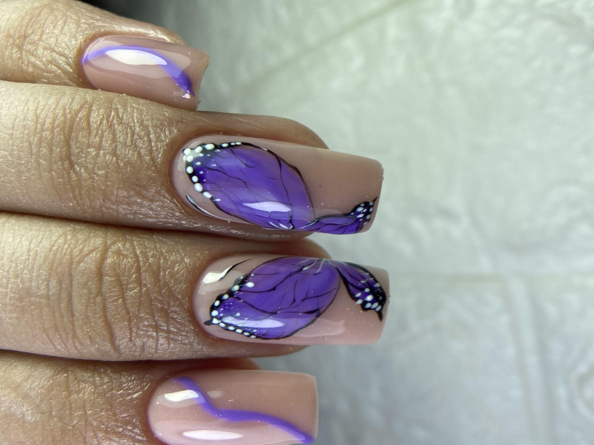 کاشت ناخن در خرم آباد