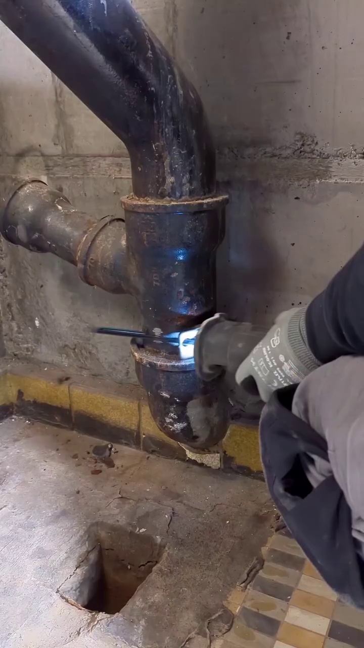 خدمات تخصصی تاسیسات ساختمان کاظمی