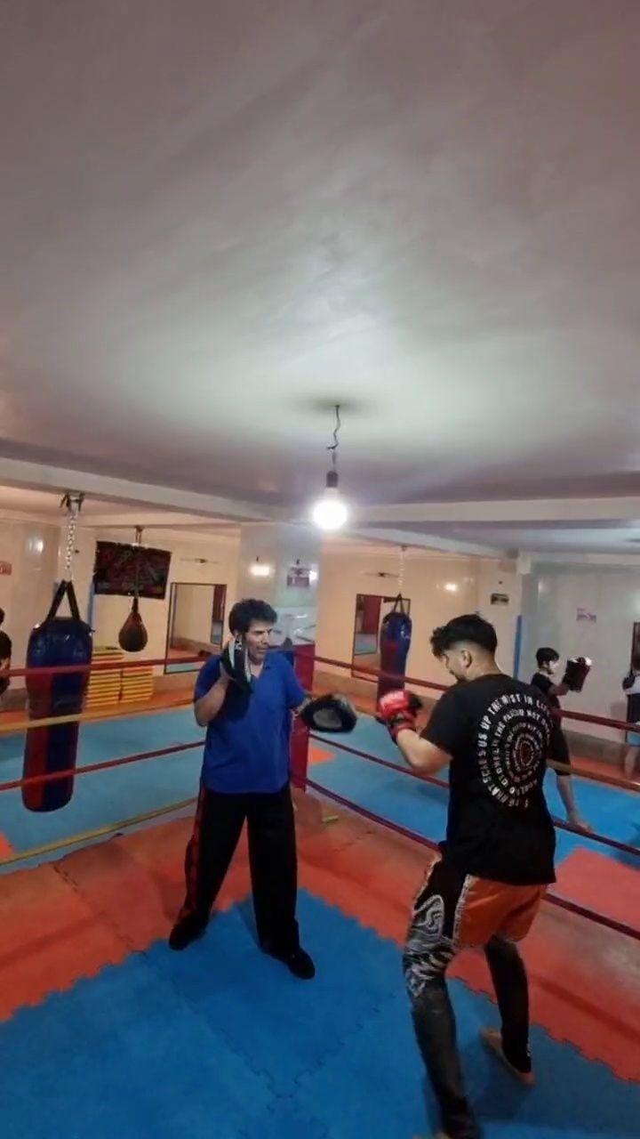 مجموعه ورزشی کیک بوکسینگ البرز