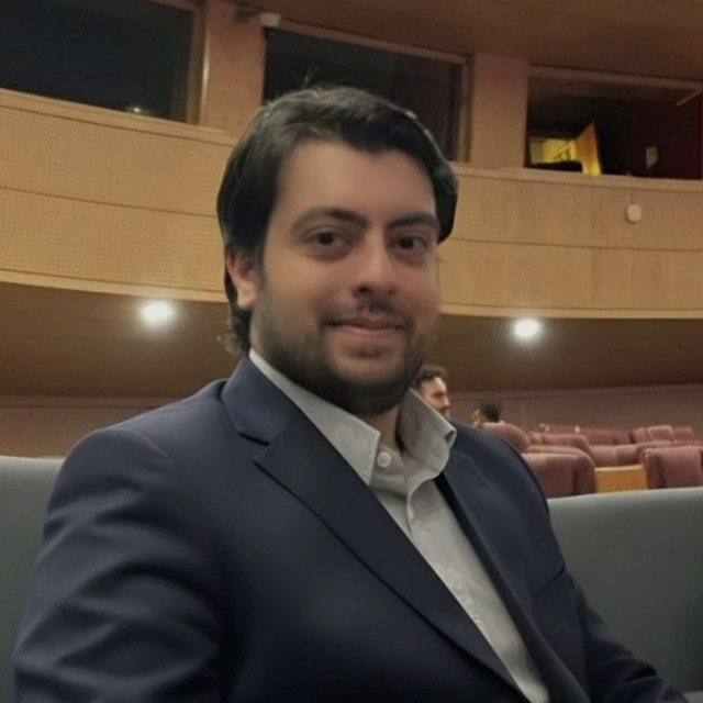 وکیل پایه یک دادگستری سجاد شکیبایی