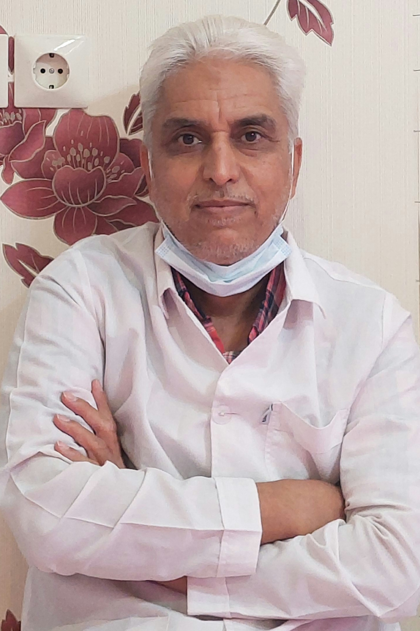 مرکز بینایی سنجی و عینک مهردید (اپتومتریست حسین دهقانی )