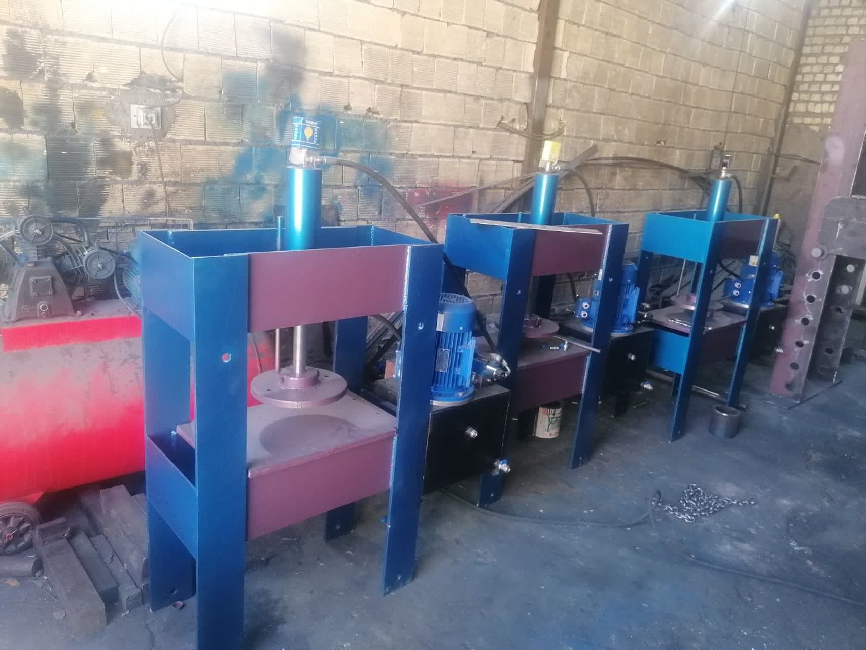 طراحی وساخت پرس وقالب سینی مقوایی