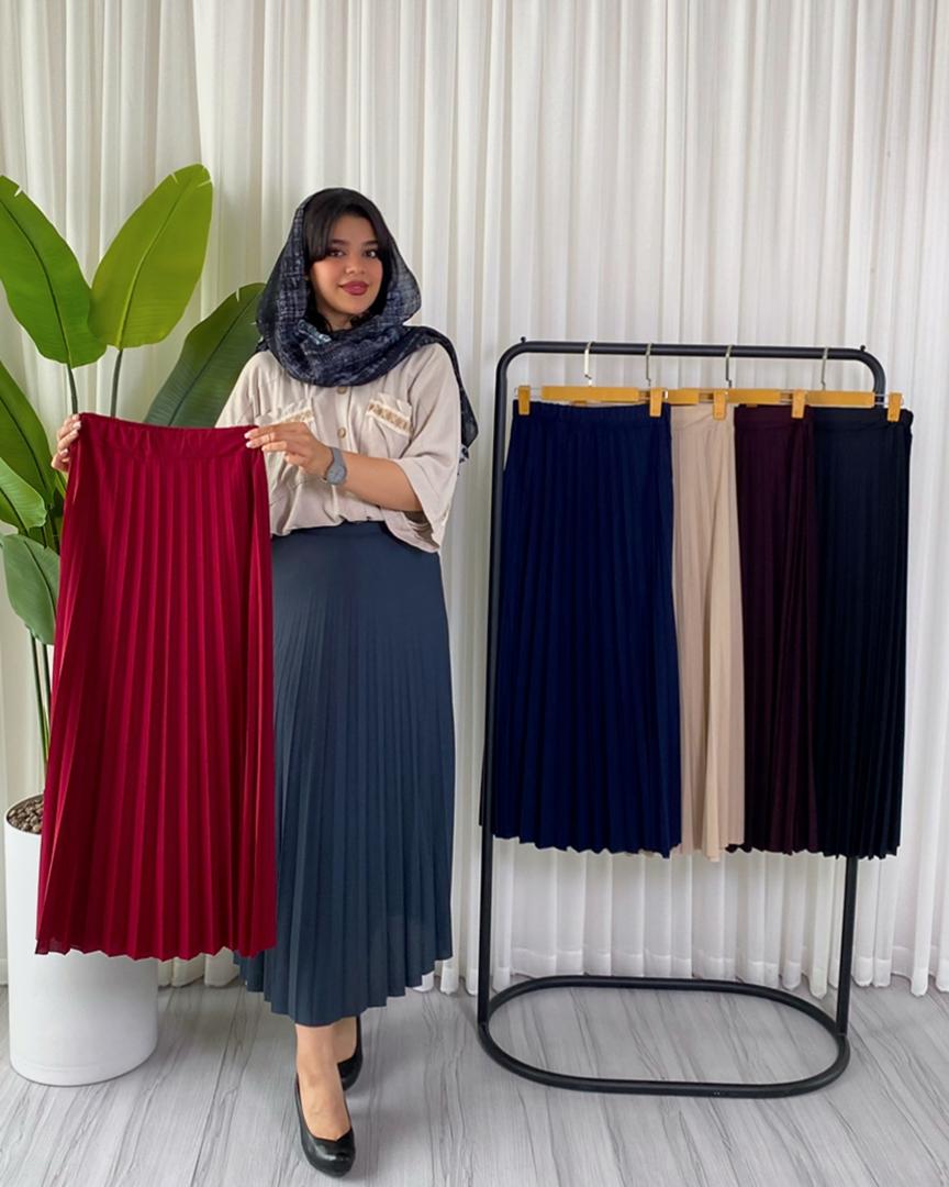 پوشاک لِی ناز