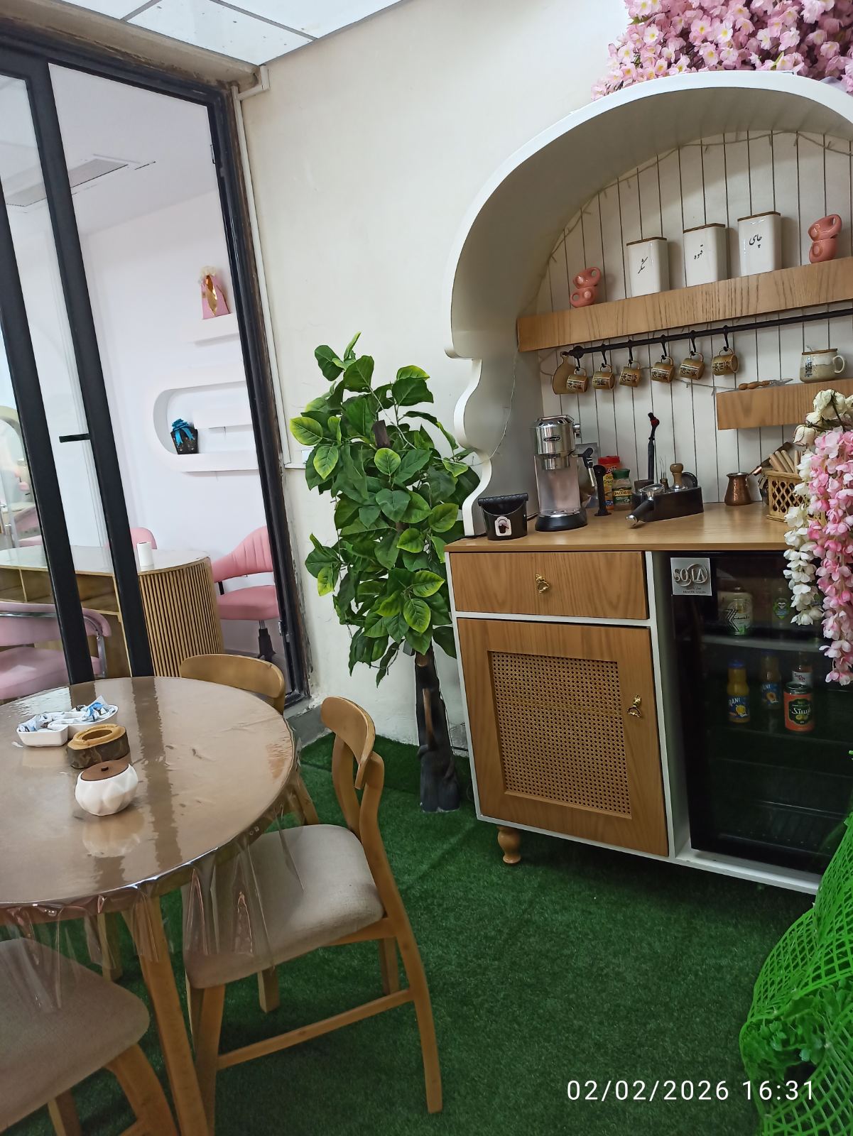سالن زیبایی سارا ناصری - دماوند - 9181