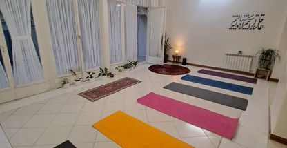 خانه یوگا ماه تاب