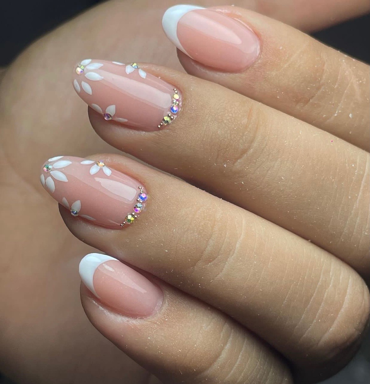 ناخنکاری مائده