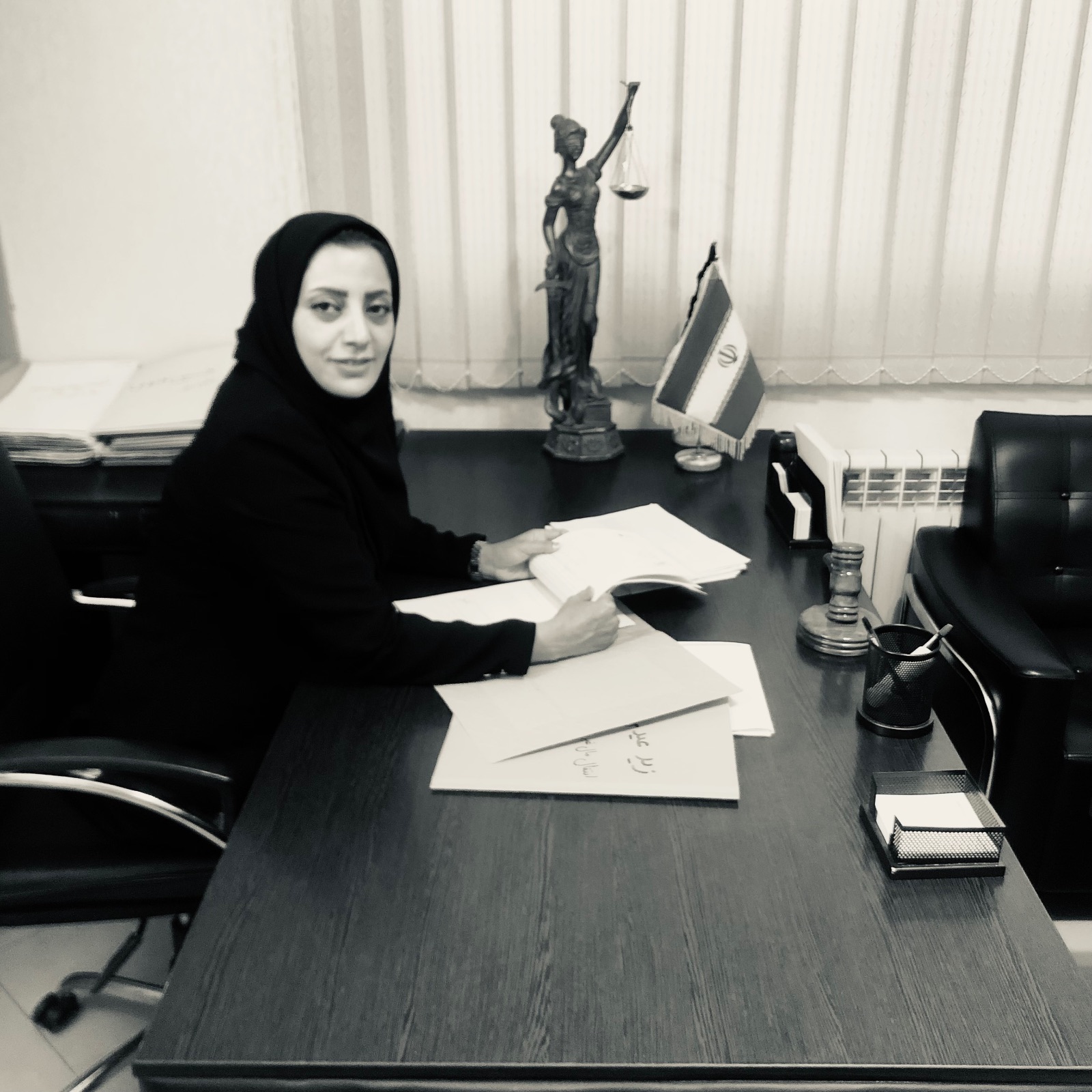 وکیل سعیده جنانی