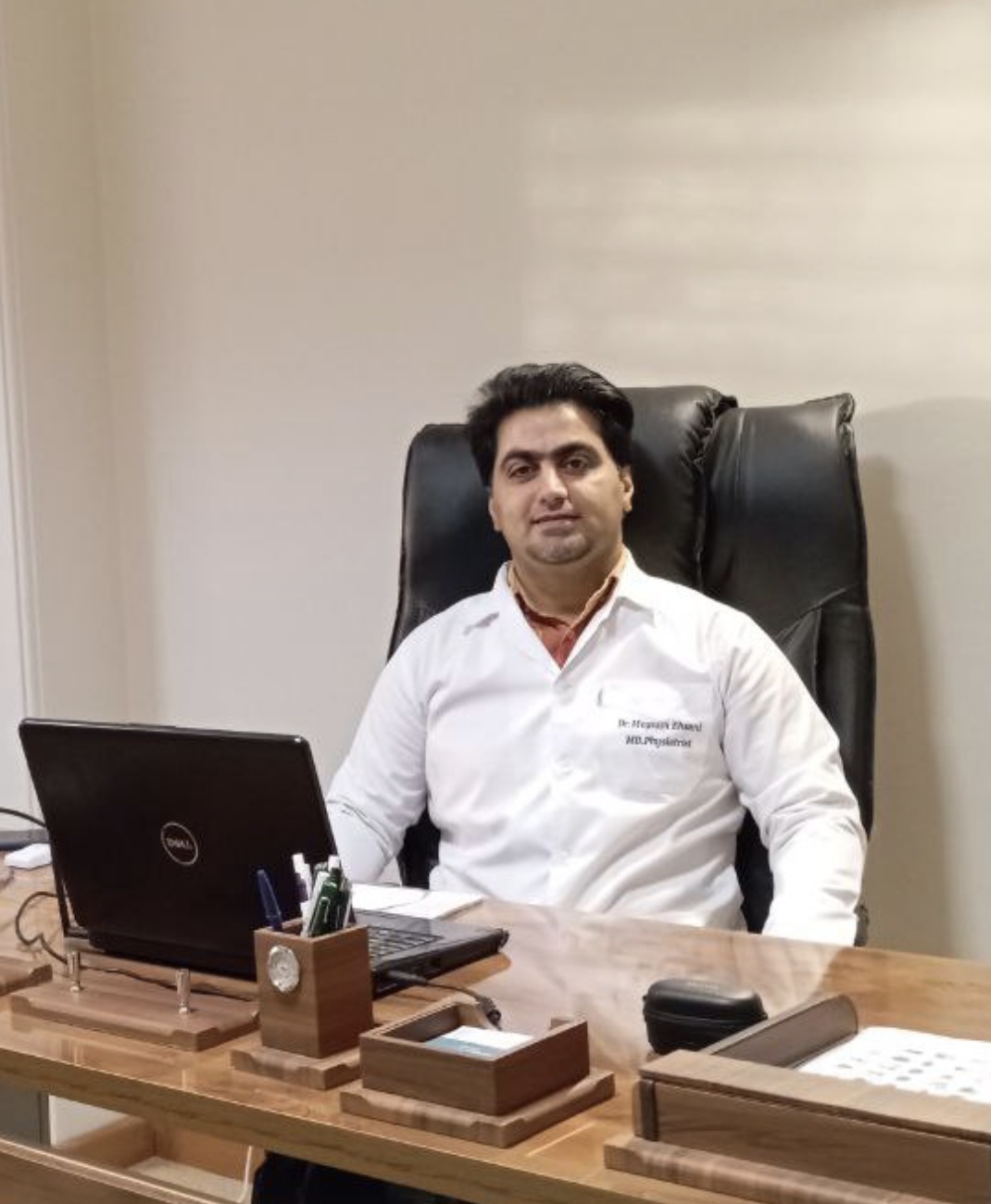دکتر میثم احسانی(پزشک متخصص طب فیزیکی)