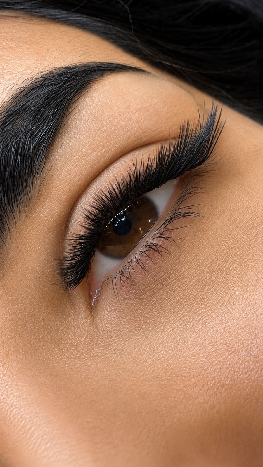 خدمات تخصصی اکستنشن مژه و لیفت مژه