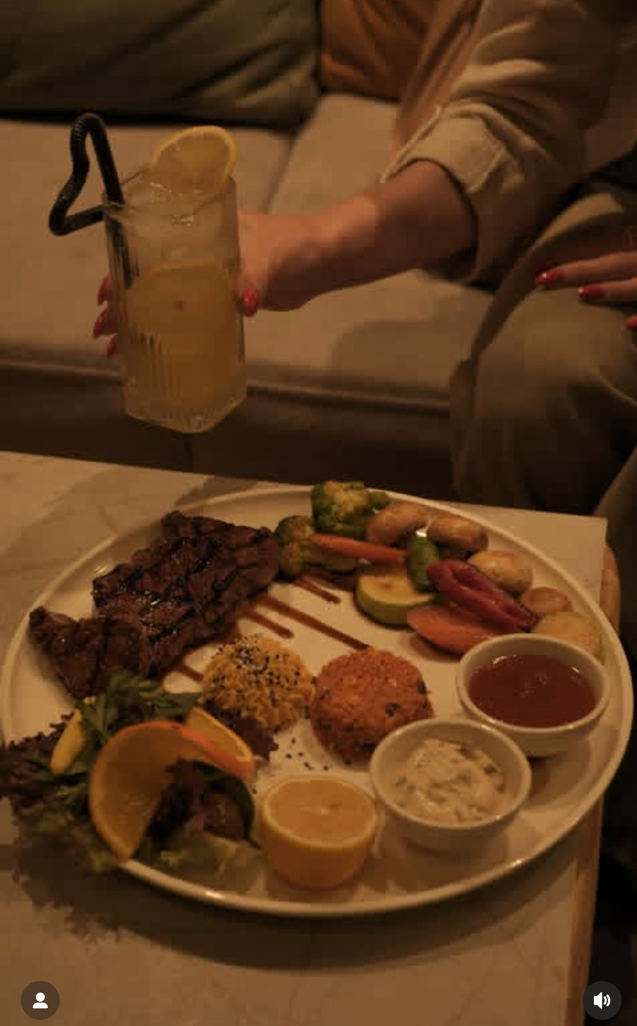 کافه رستوران گوزن🦌