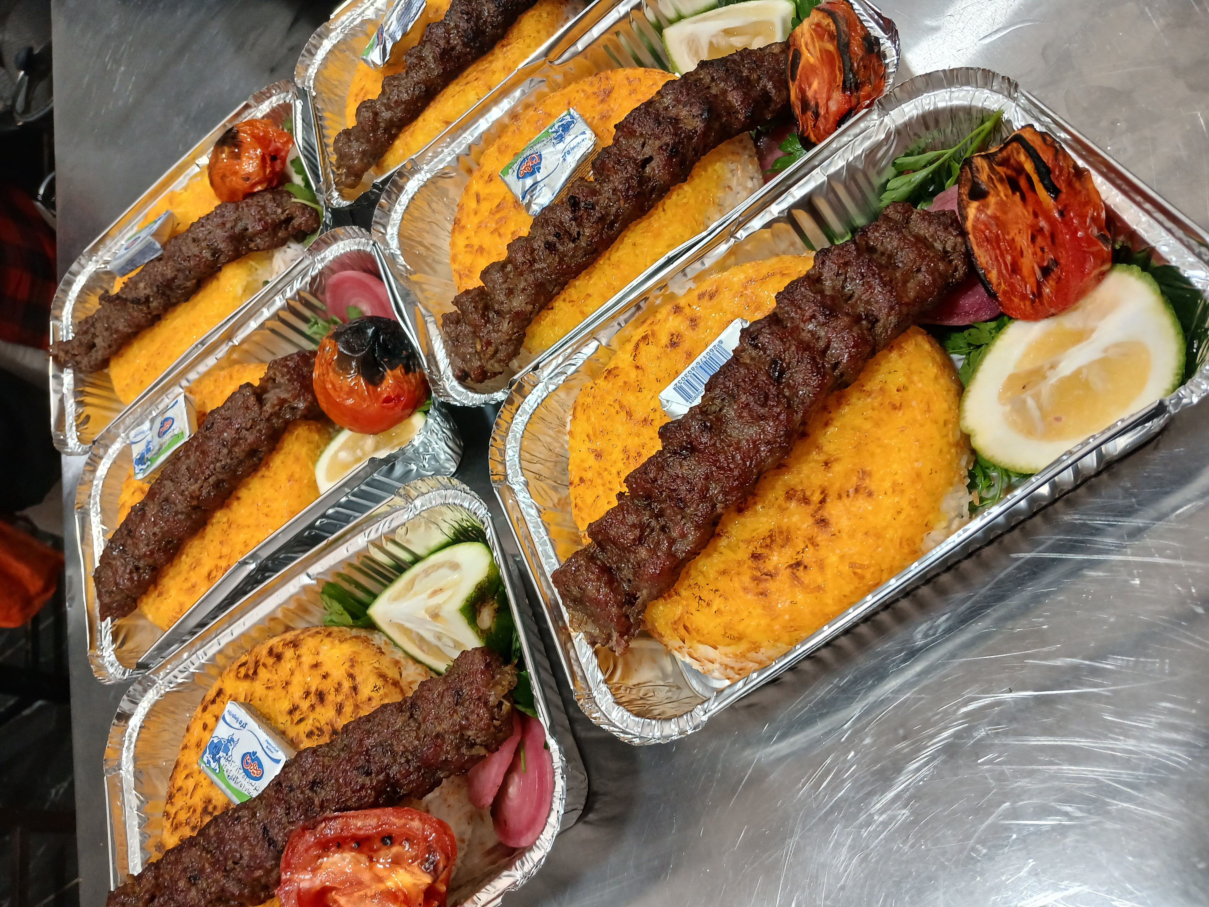 رستوران سفیدکولی