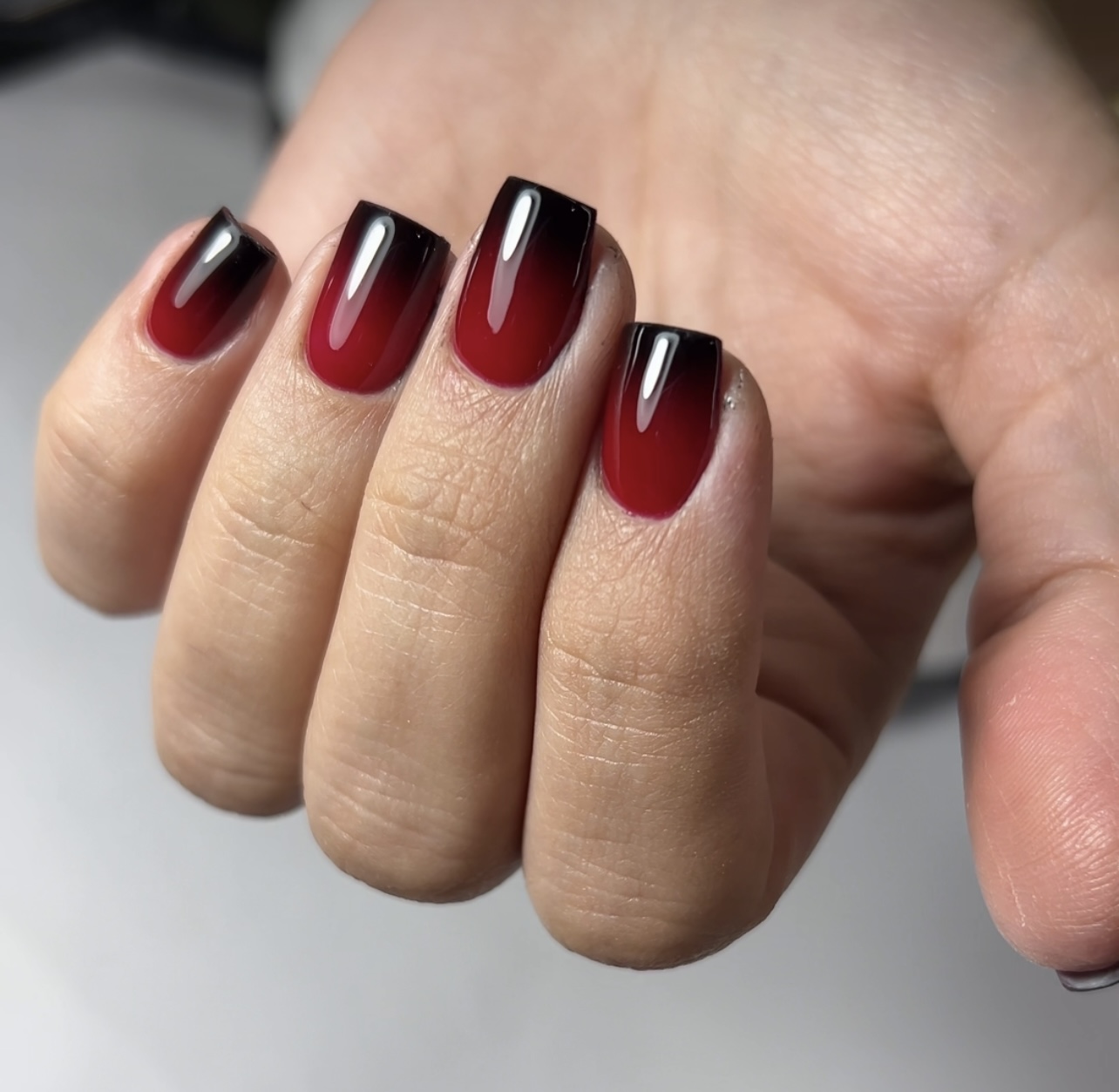 کاشت ناخن بهارستان اصفهان پگاه زمانی