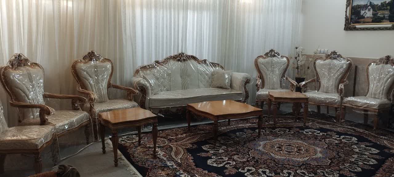 کاور مبل آی نور