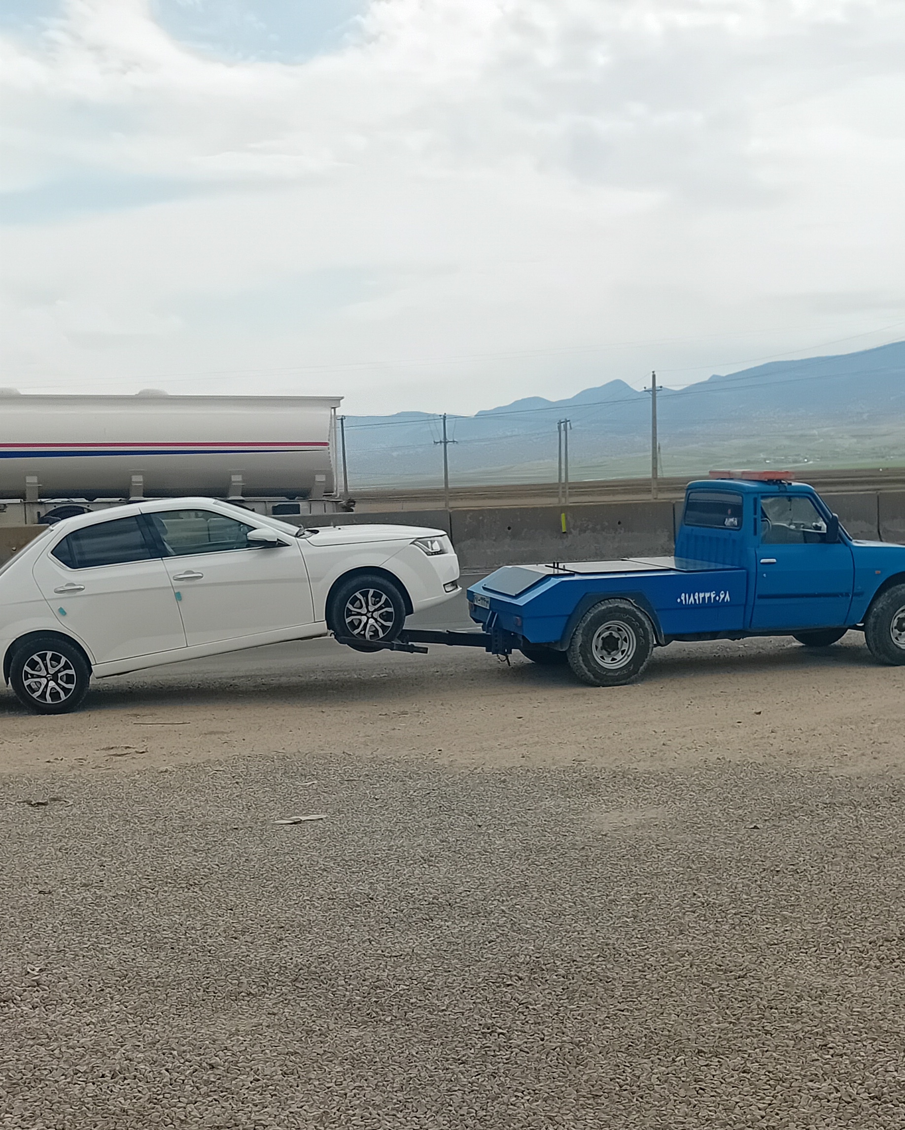 امداد خودرو و یدک کش چرخگیر وحید