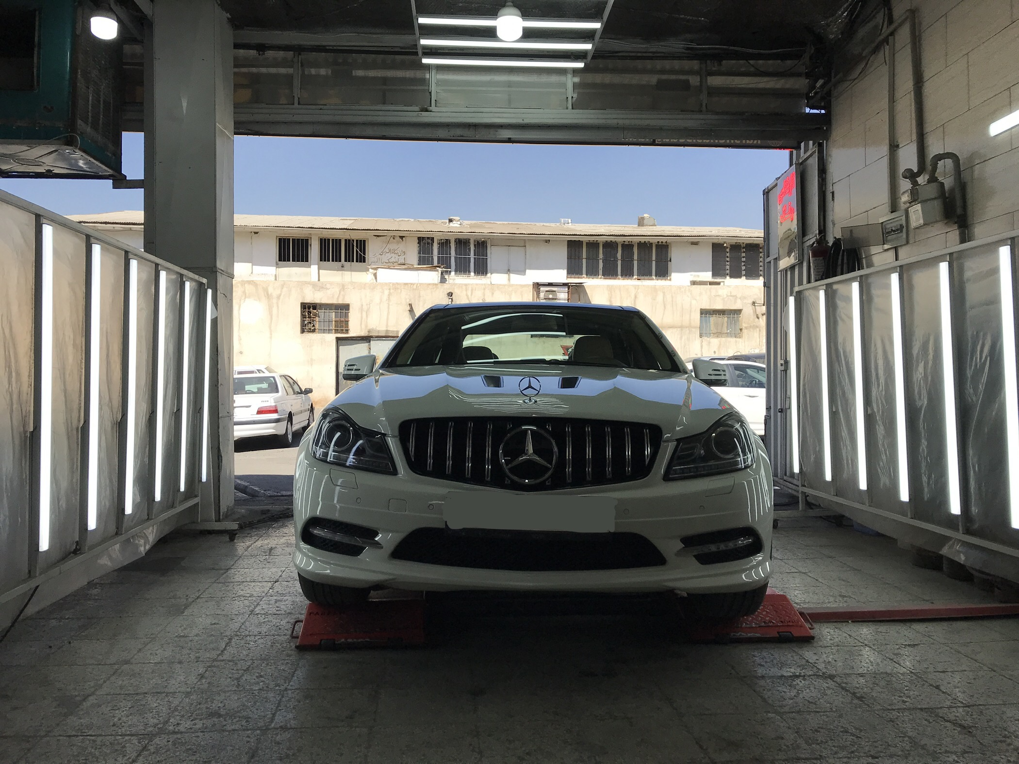 کارشناسی تشخیص رنگ خودرو صداقت