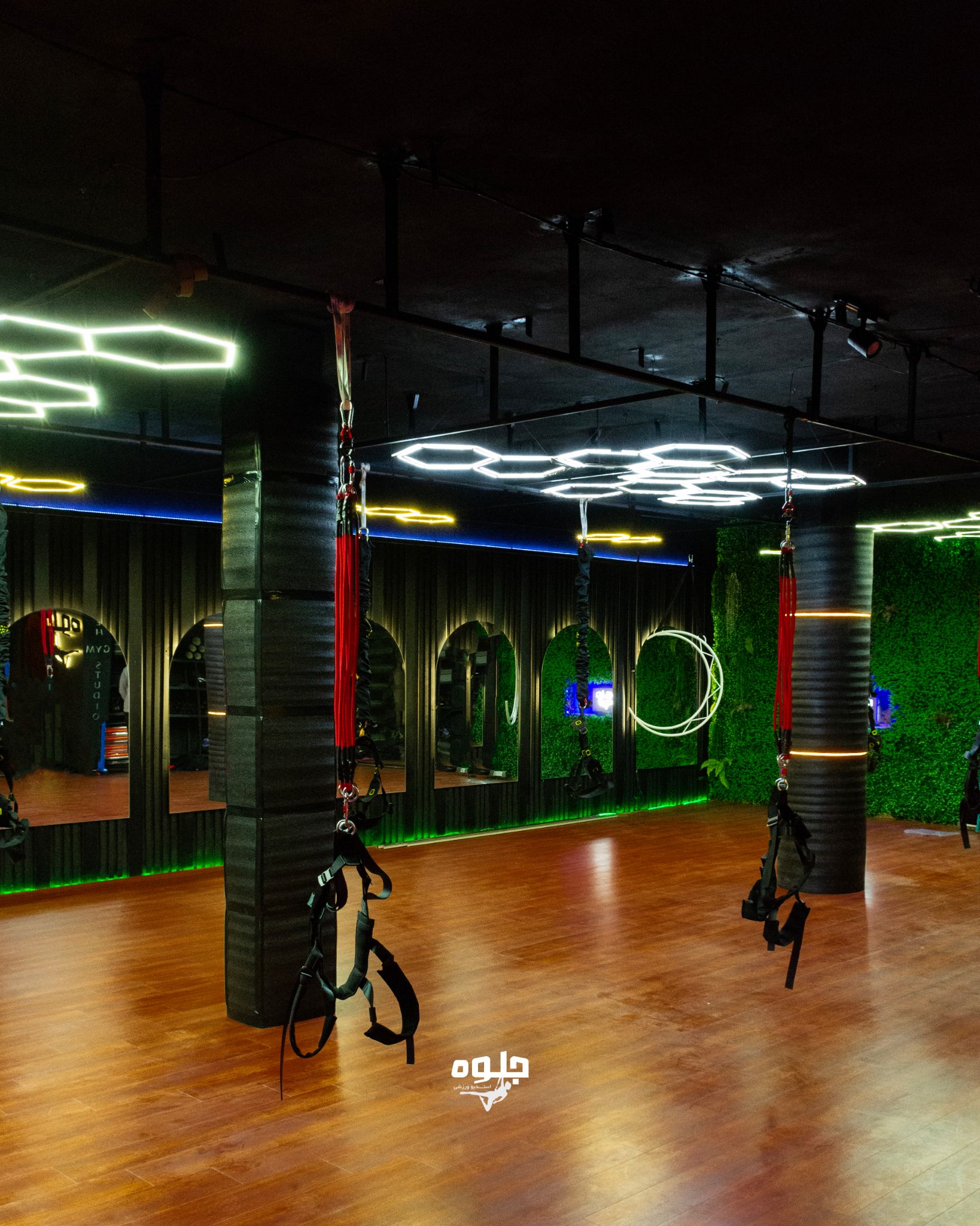 استدیو ورزشی جلوه