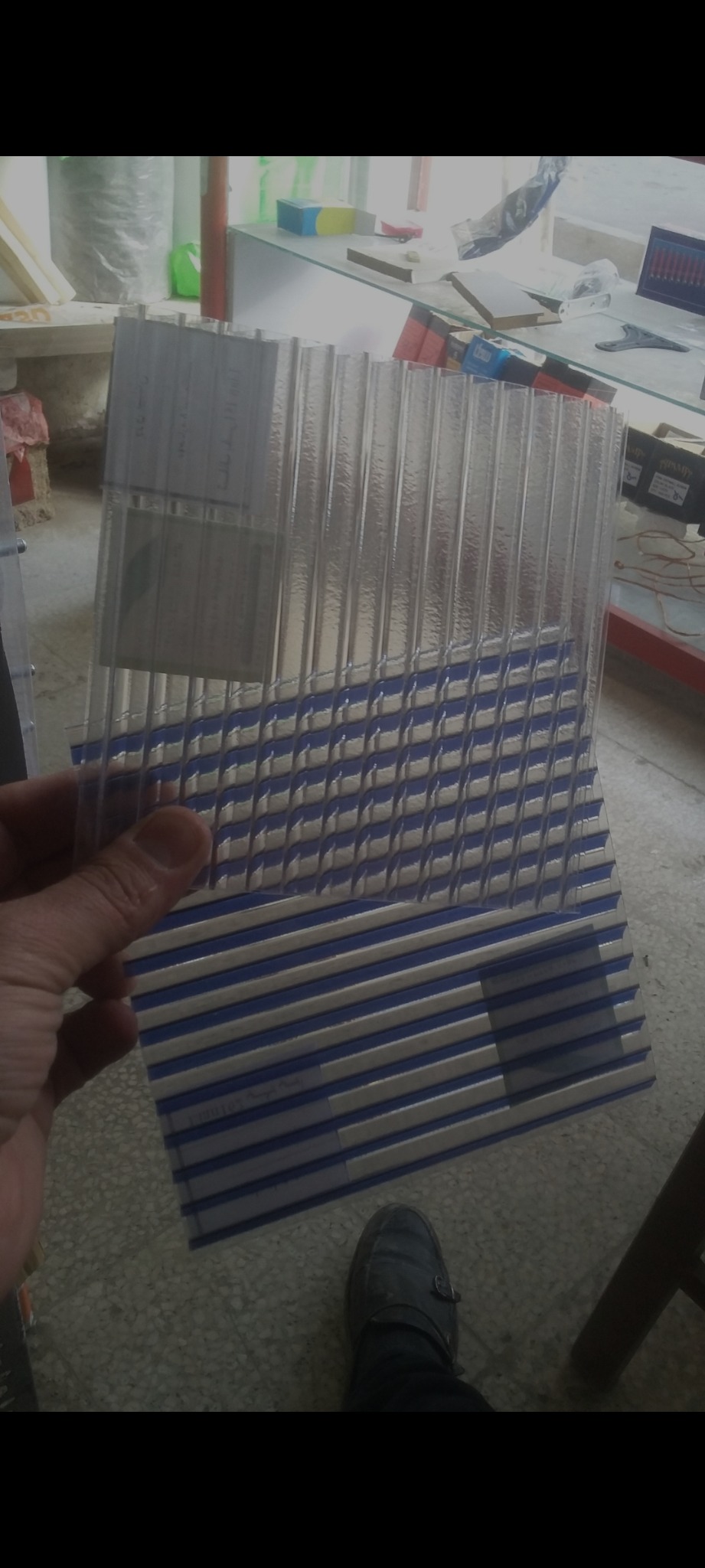 شیشه بری مومنی