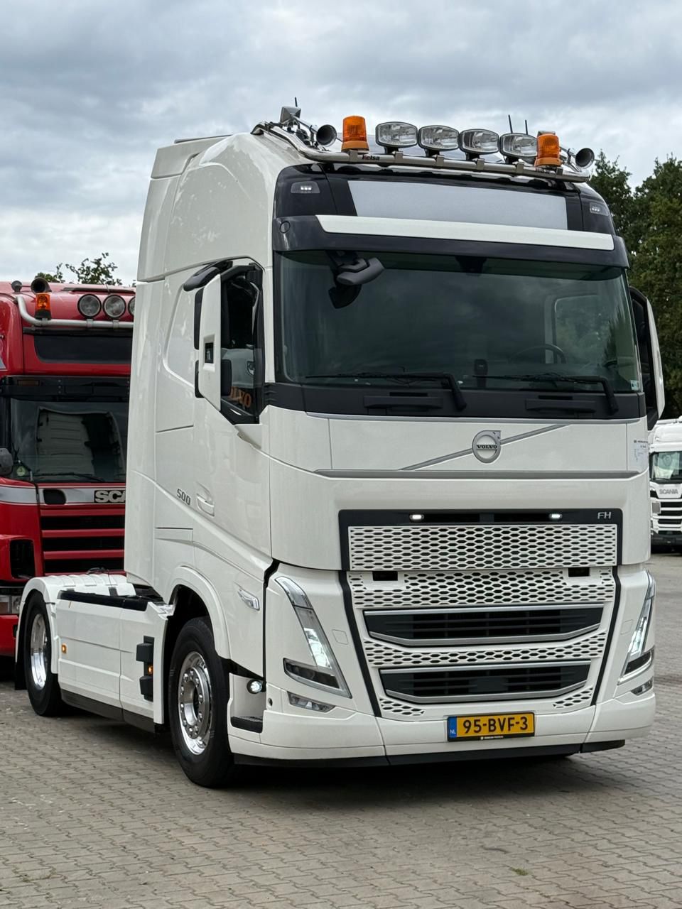 واردات و ترخیص کشنده های اروپایی