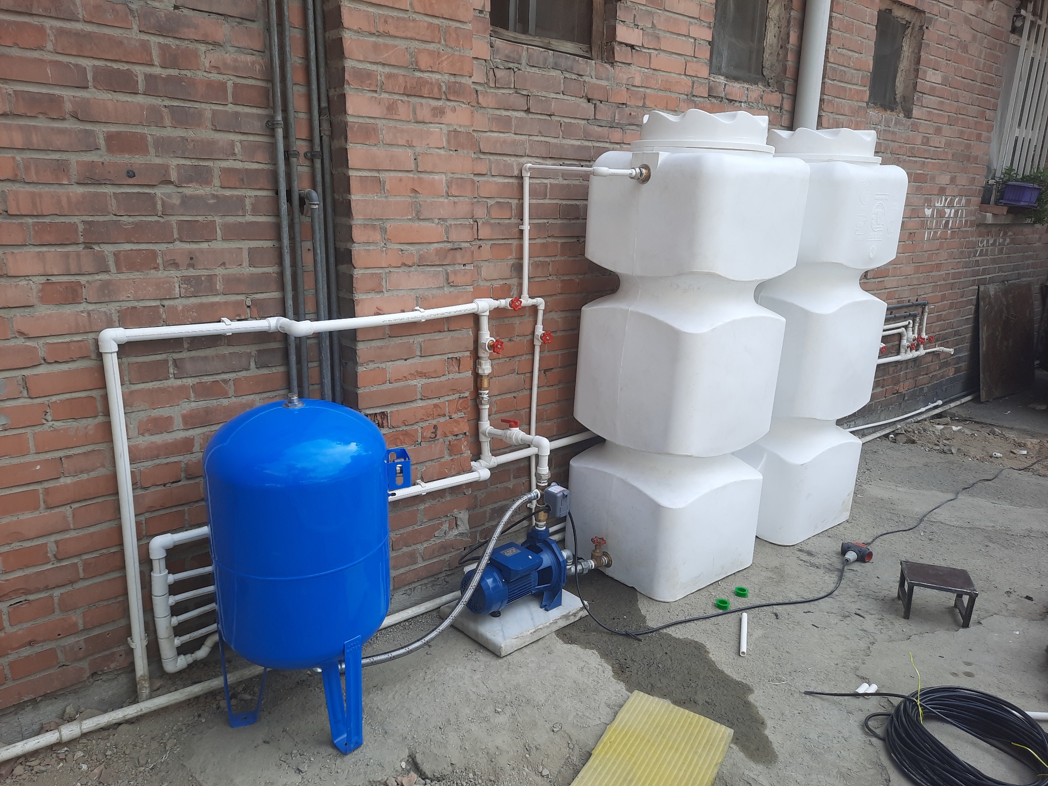 تعمیر کار پمپ آب قاسم آزاد