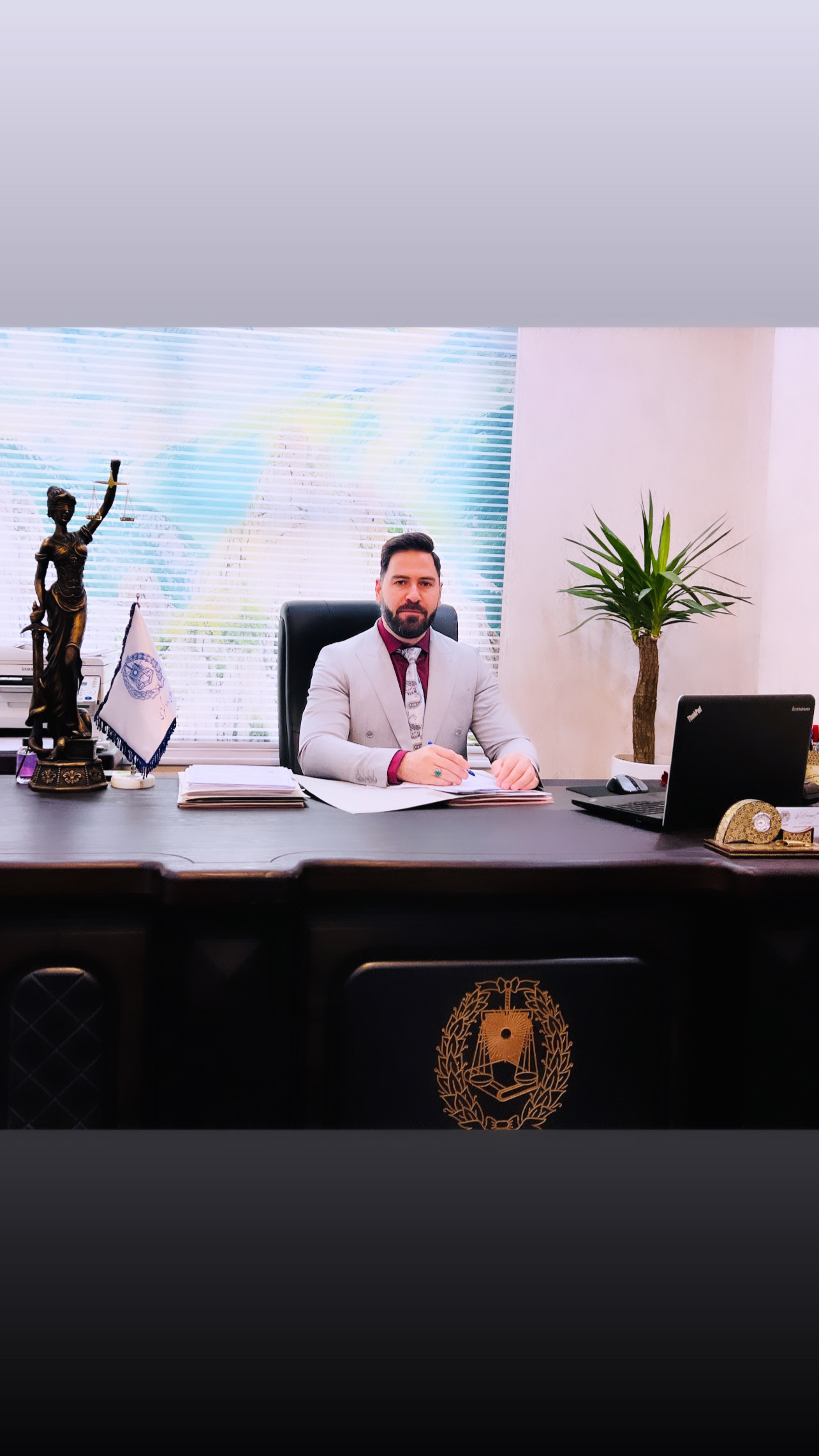وکیل پایه یک دادگستری علیرضا میرزایی