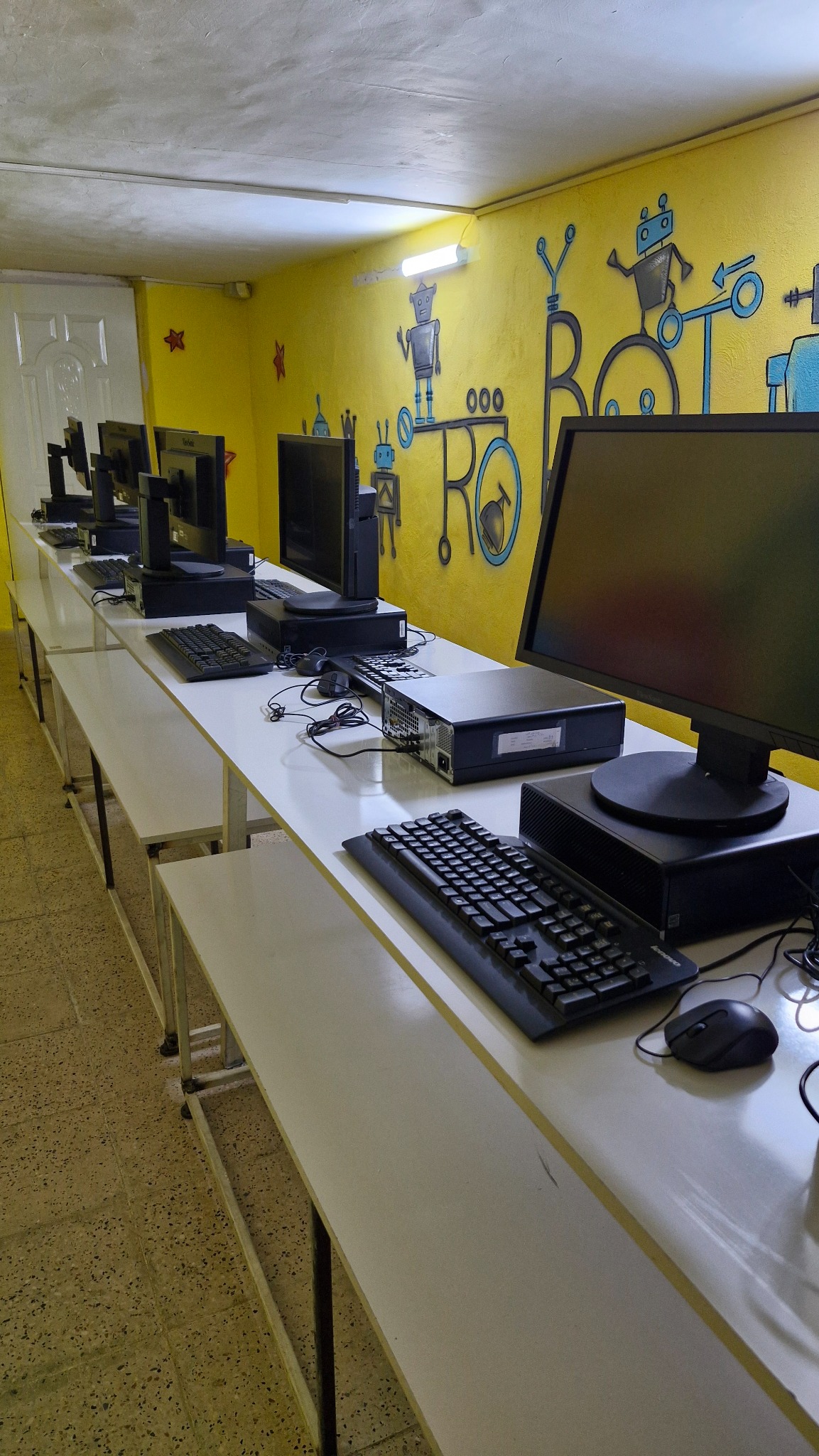 دبستان غیرانتفاعی پسرانه هوش مُرشد