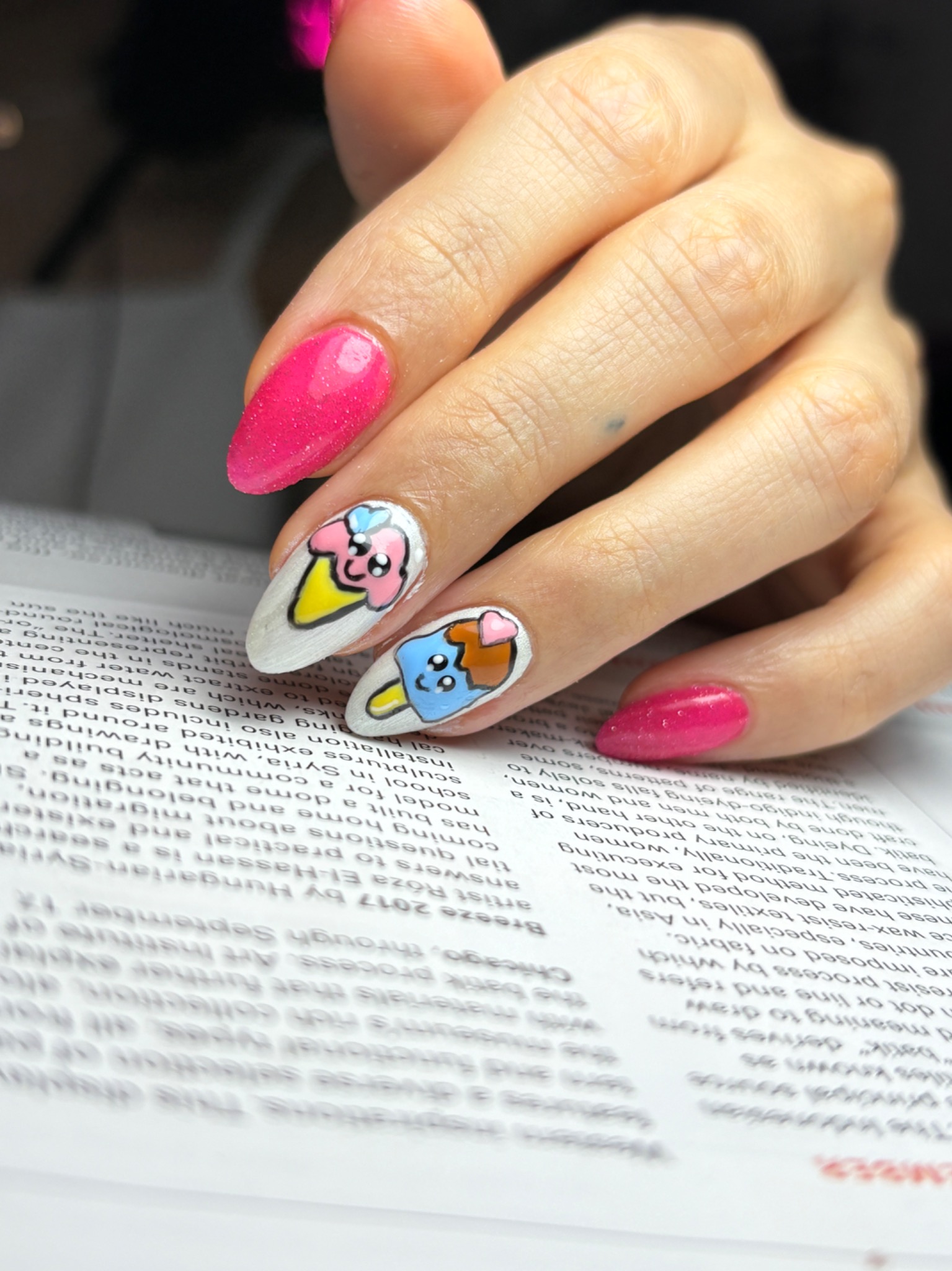 مرکز تخصصی کاشت ناخن ومژه شبنم