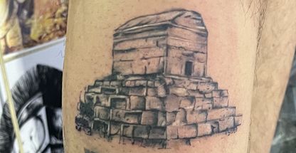 خدمات حرفه ایی تتو بدن امیر