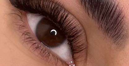 اکستنشن و لیفت مژه مَری استایلشر