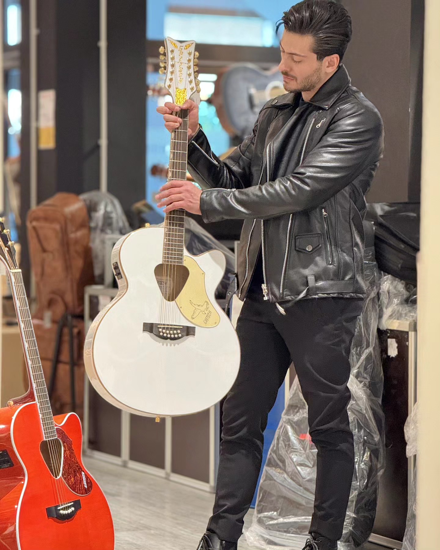 آموزش گیتار haghjoo