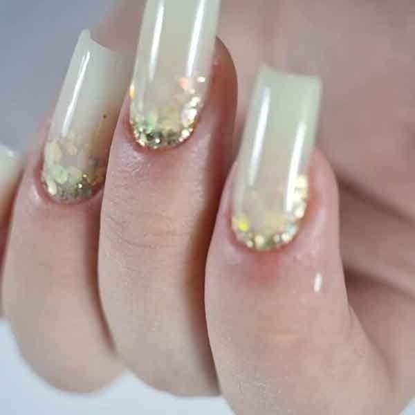 کاشت و ترمیم ناخن پرپرک بانو