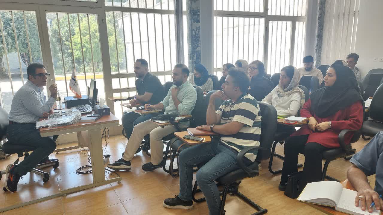 آموزش کانکس سازی در آموزشگاه پژوهشگران