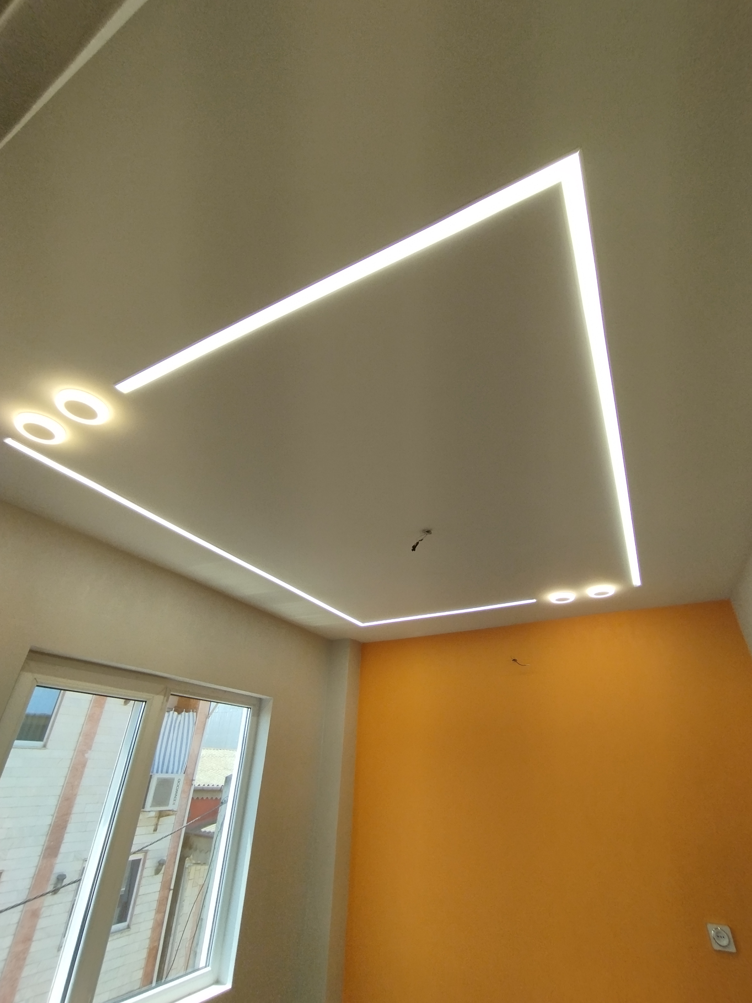 برقکاری ساختمان ، تولید و نصب لاین نوری