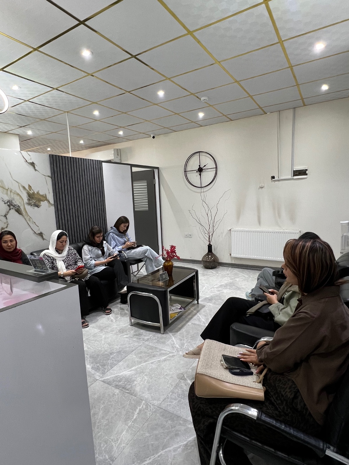 کلینیک زیبایی آوا