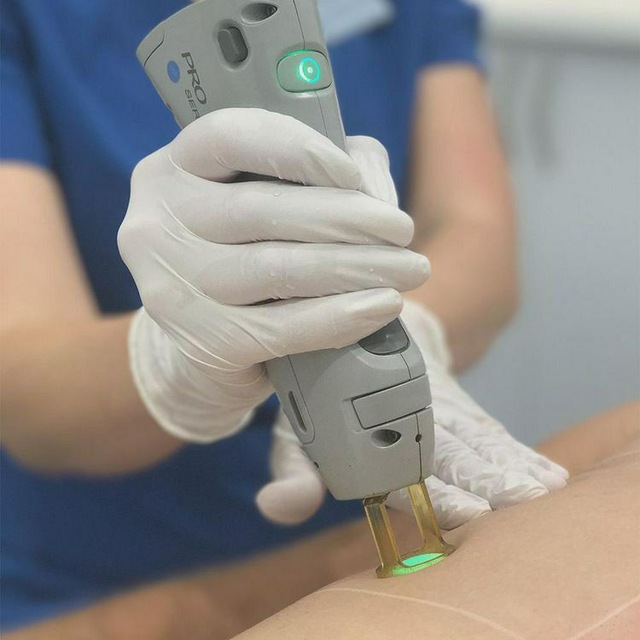 کلینیک لیزر و لاغری روژان کرمی