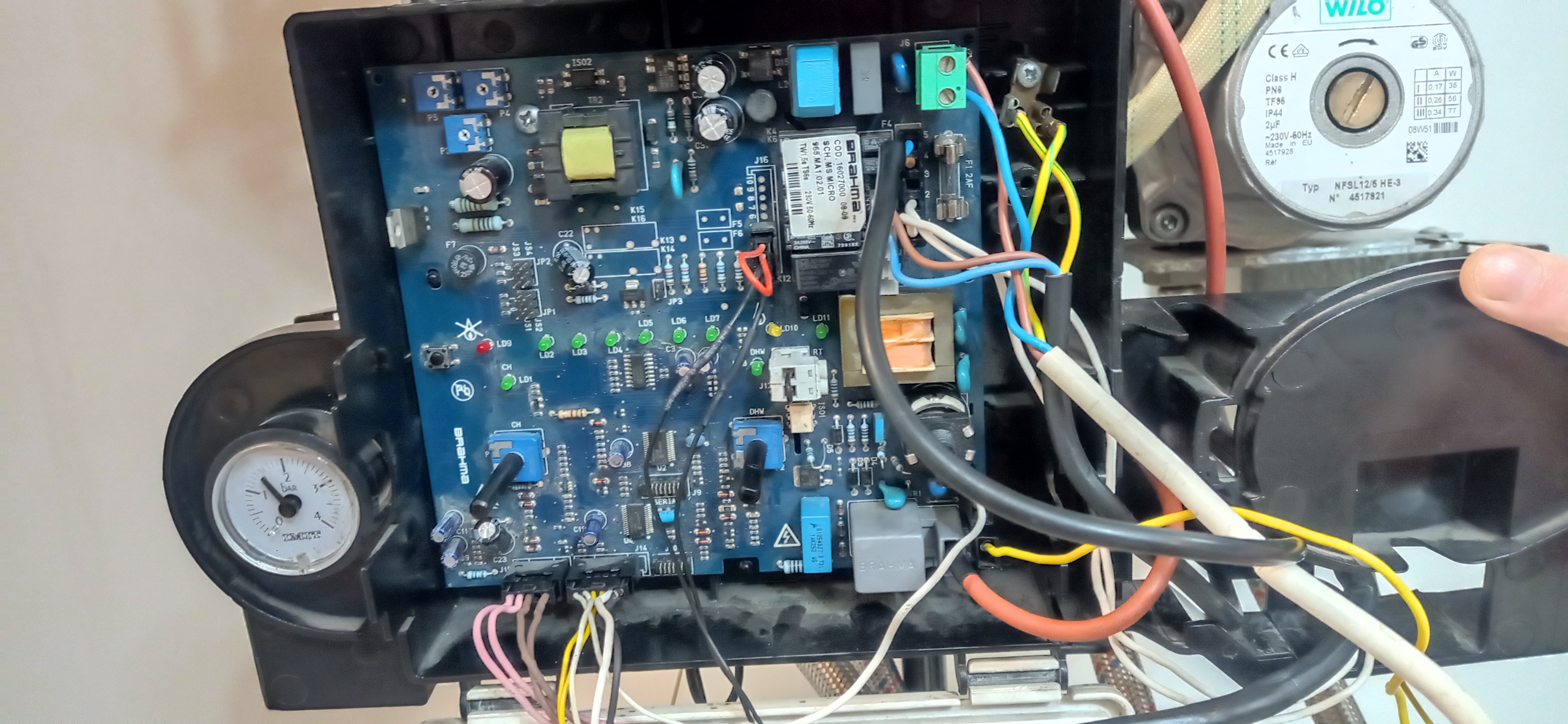 خدمات گرمایش و سرمایش میکائیل