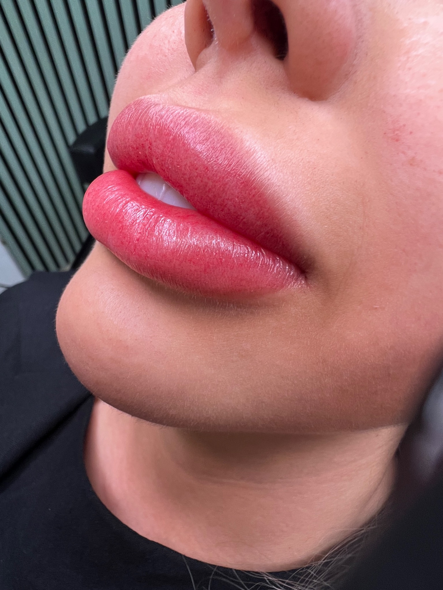 مرکزتخصصی آرایش دائم آکادمی ثمین عبدلی