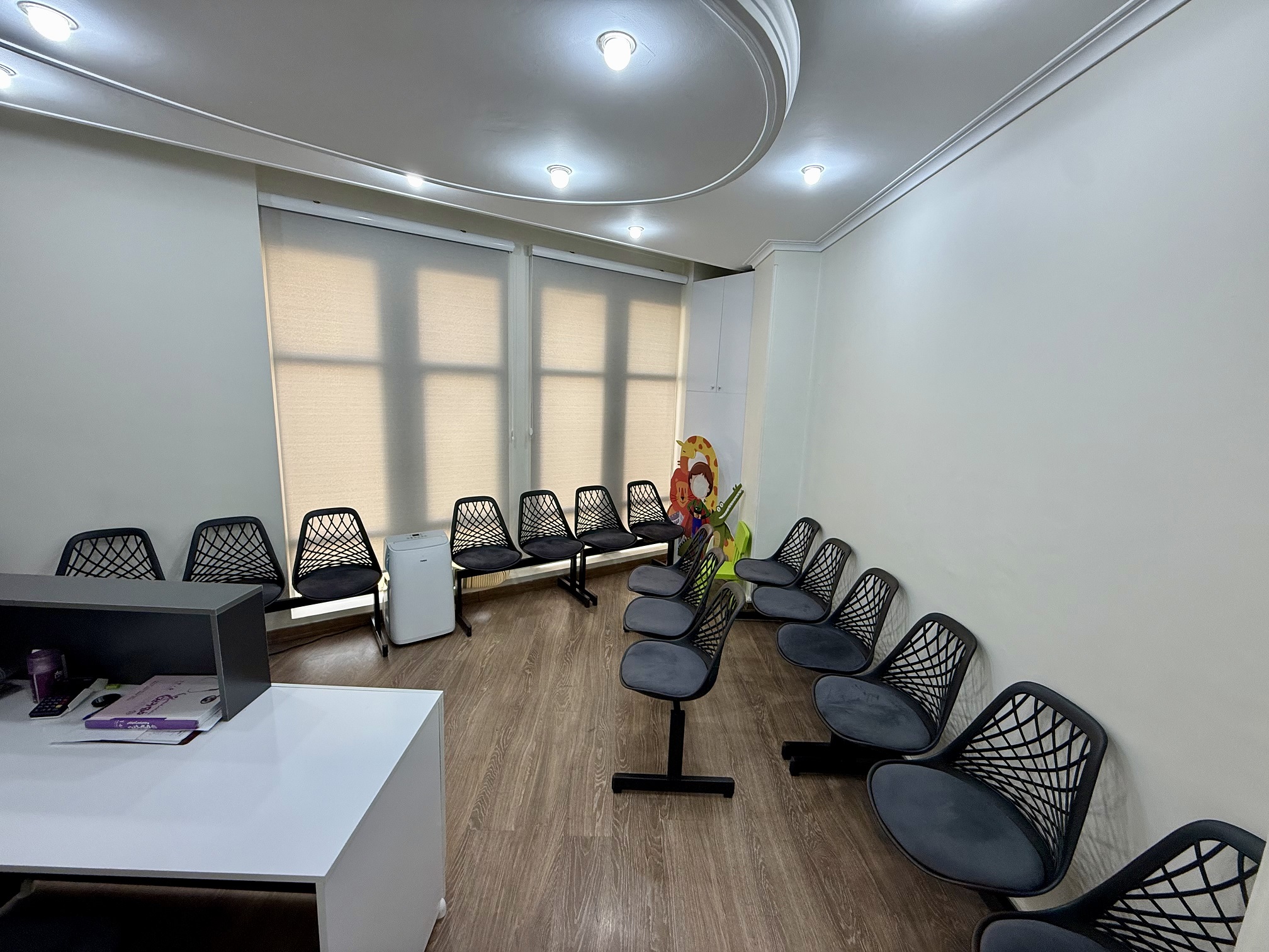 مطب دکتر سمانه حمزلو ( میدان توحید )