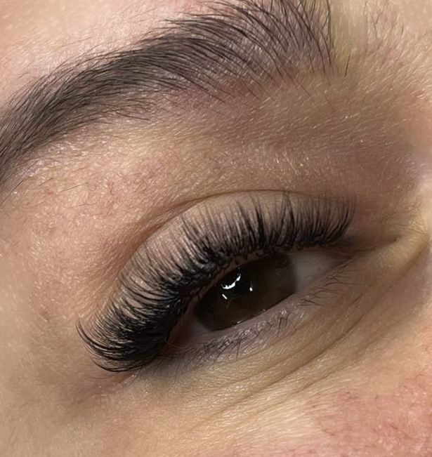 خدمات تخصصي اكستنشن مژه و ليفت ساينا