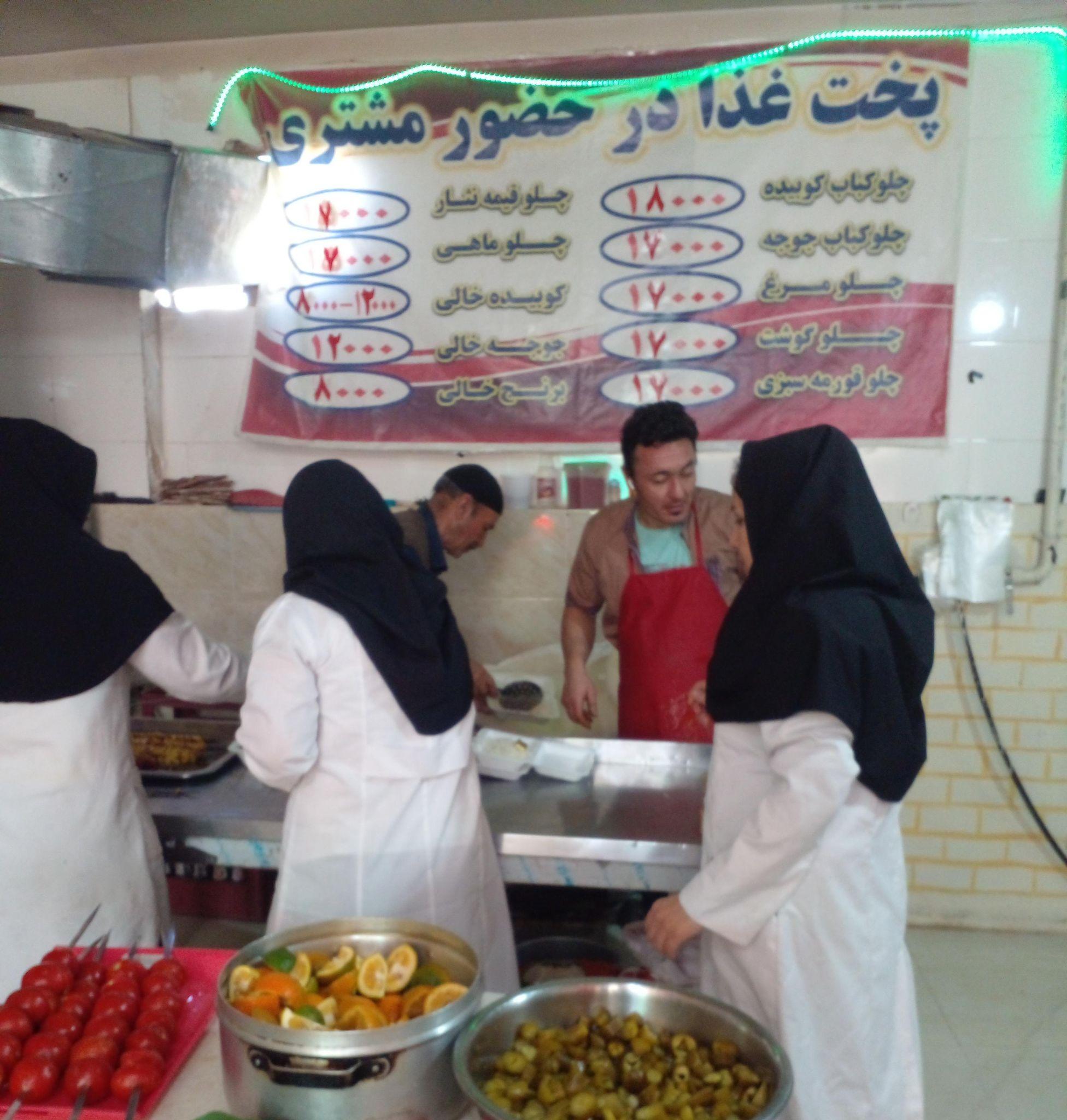 رستوران اکبری ابهر