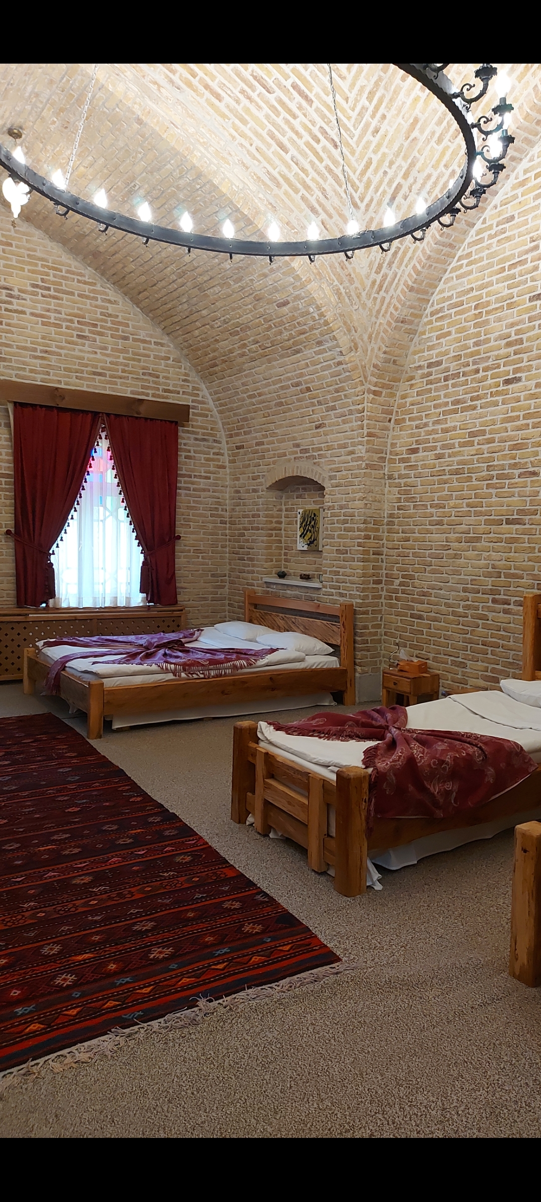 رستوران هتل کاروانسرای یام مرند