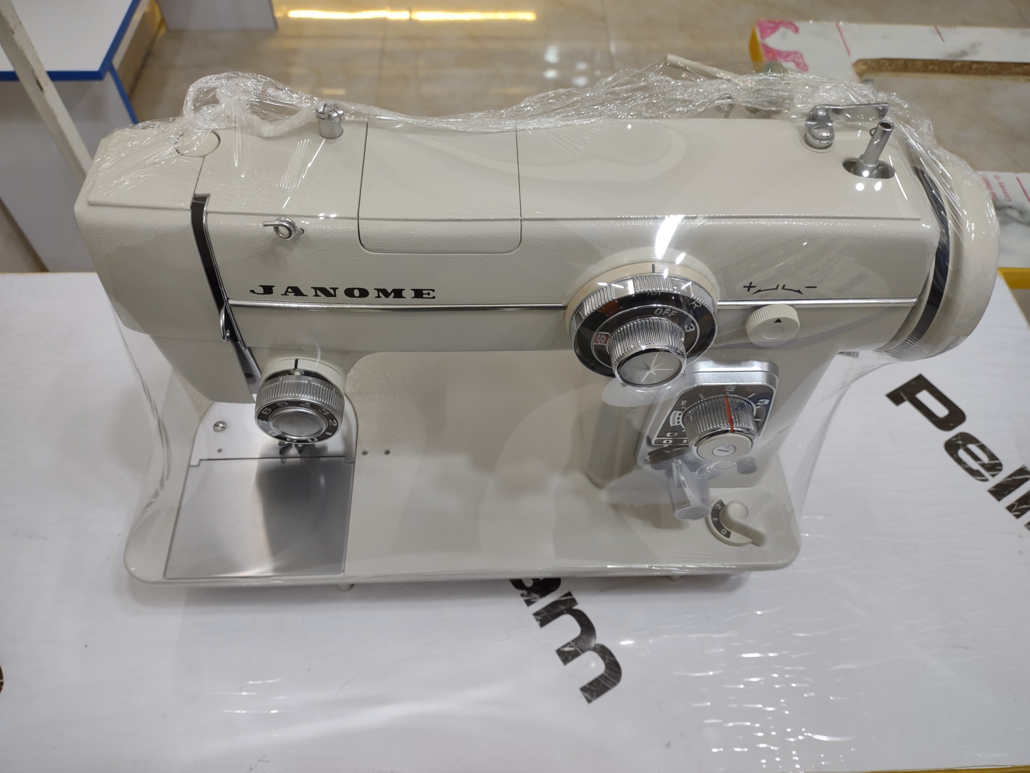 فروشگاه و تعمیرگاه چرخ خیاطی اندیشه